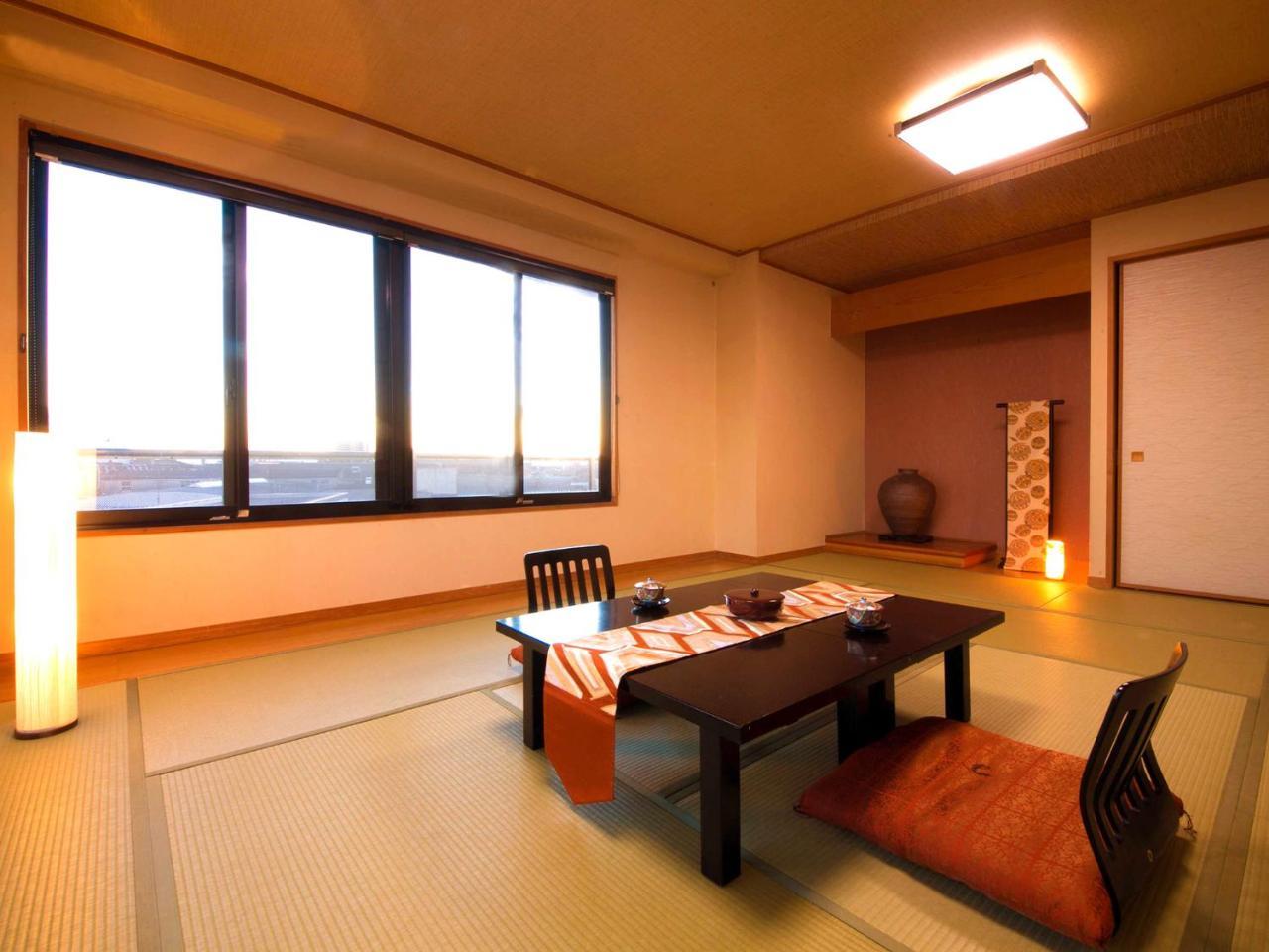 Matsukaze Hotel Toyota  Exterior photo